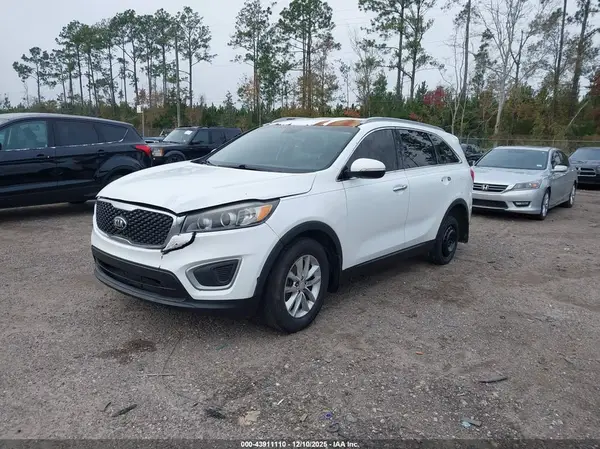 5XYPG4A32GG028610 2016 KIA SORENTO - Image 2