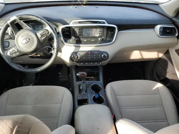 5XYPG4A32GG033841 2016 KIA SORENTO - Image 8