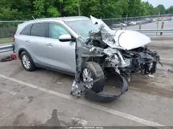 5XYPG4A32GG039767 2016 KIA SORENTO