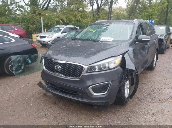 5XYPG4A32GG047755 2016 KIA SORENTO - Image 2