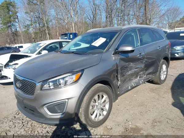 5XYPG4A32GG048033 2016 KIA SORENTO - Image 2