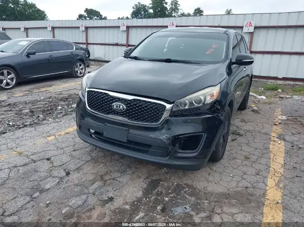 5XYPG4A32GG048145 2016 KIA SORENTO - Image 2