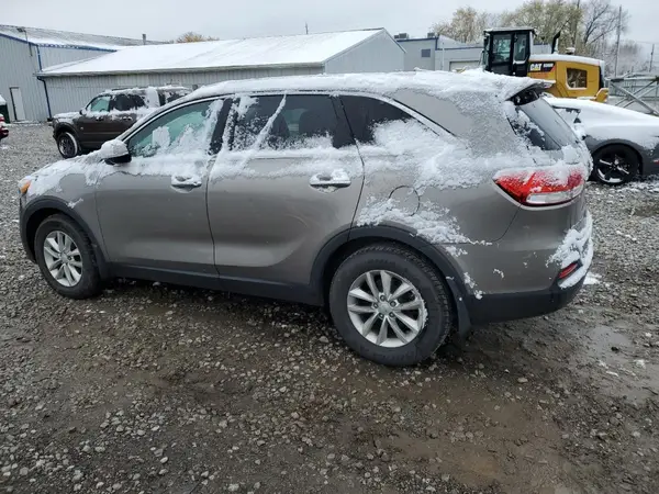 5XYPG4A32GG058769 2016 KIA SORENTO - Image 2