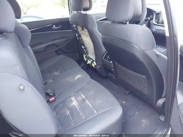 5XYPG4A32GG061560 2016 KIA SORENTO - Image 8