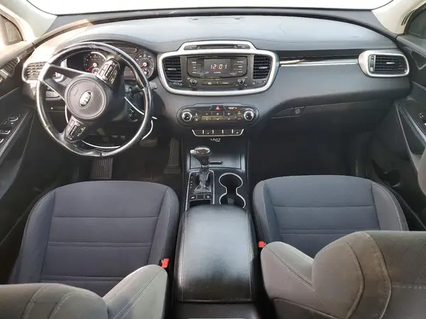 5XYPG4A32GG061915 2016 KIA SORENTO - Image 8