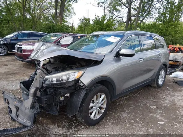 5XYPG4A32GG065608 2016 KIA SORENTO - Image 2