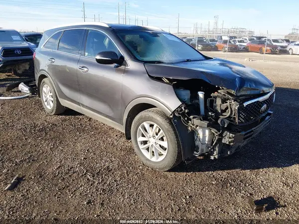 5XYPG4A32GG080173 2016 KIA SORENTO - Image 1