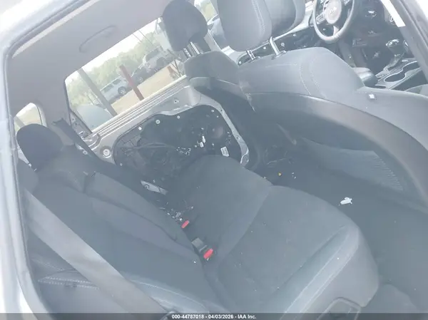 5XYPG4A32GG081890 2016 KIA SORENTO - Image 8
