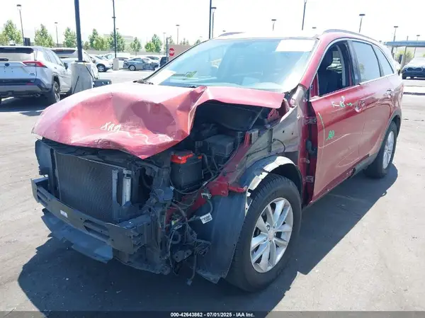 5XYPG4A32GG086538 2016 KIA SORENTO - Image 2