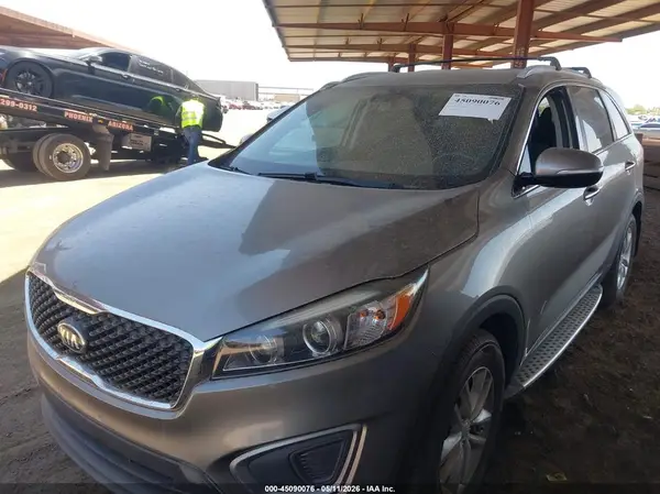 5XYPG4A32GG104150 2016 KIA SORENTO - Image 2