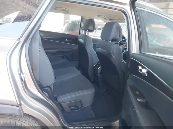 5XYPG4A32GG104150 2016 KIA SORENTO - Image 8