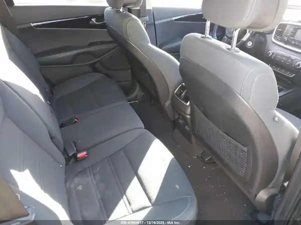 5XYPG4A32GG114970 2016 KIA SORENTO - Image 8