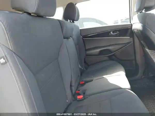 5XYPG4A32GG121479 2016 KIA SORENTO - Image 8