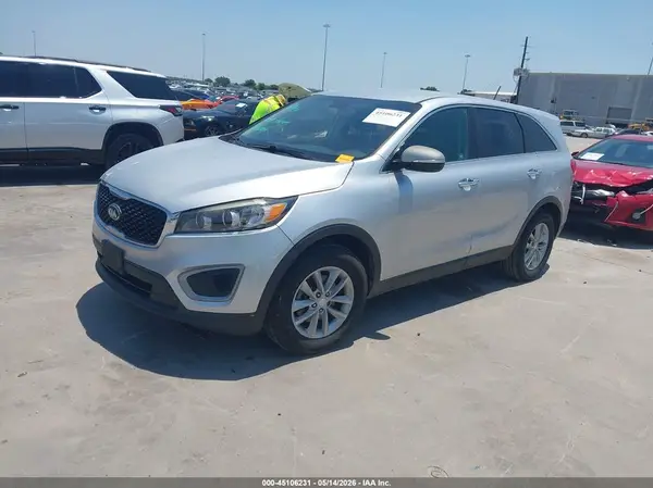 5XYPG4A32GG124477 2016 KIA SORENTO - Image 2
