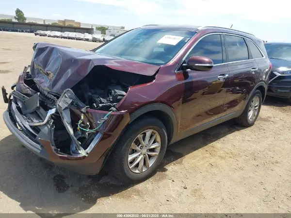 5XYPG4A32GG125578 2016 KIA SORENTO - Image 2