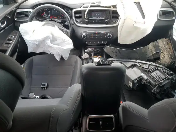 5XYPG4A32GG125743 2016 KIA SORENTO - Image 8