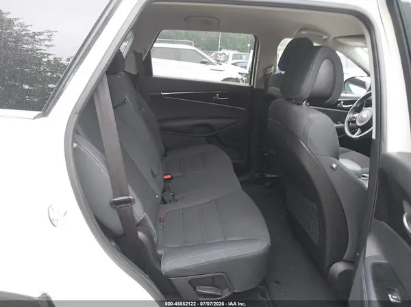 5XYPG4A32GG126410 2016 KIA SORENTO - Image 8