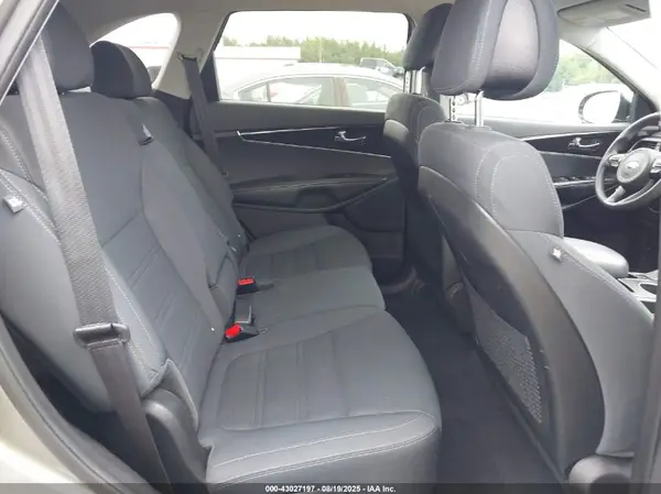 5XYPG4A32GG127234 2016 KIA SORENTO - Image 8