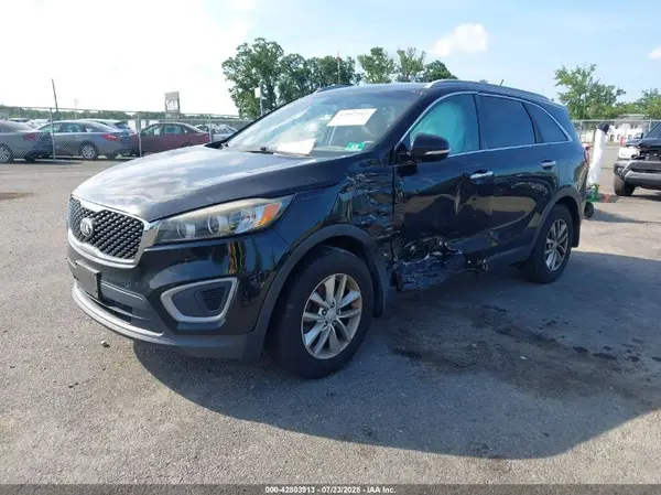 5XYPG4A32GG127878 2016 KIA SORENTO - Image 2