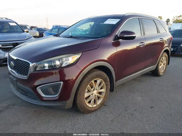 5XYPG4A32GG132935 2016 KIA SORENTO - Image 2