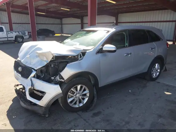 5XYPG4A32GG141019 2016 KIA SORENTO - Image 2