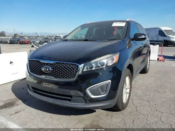 5XYPG4A32GG148892 2016 KIA SORENTO - Image 2