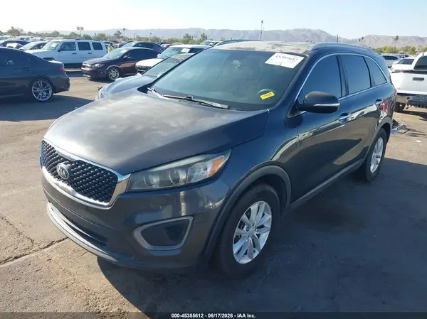 5XYPG4A32GG154904 2016 KIA SORENTO - Image 2