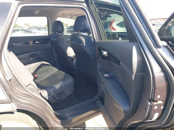 5XYPG4A32GG154904 2016 KIA SORENTO - Image 8
