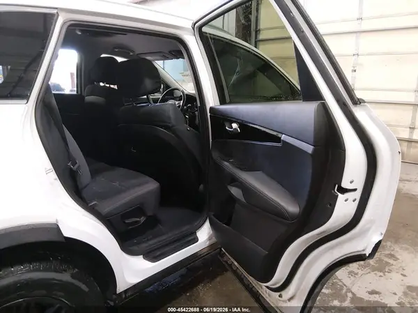5XYPG4A32GG161674 2016 KIA SORENTO - Image 8