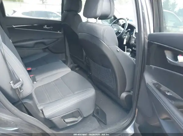 5XYPG4A32GG169807 2016 KIA SORENTO - Image 8