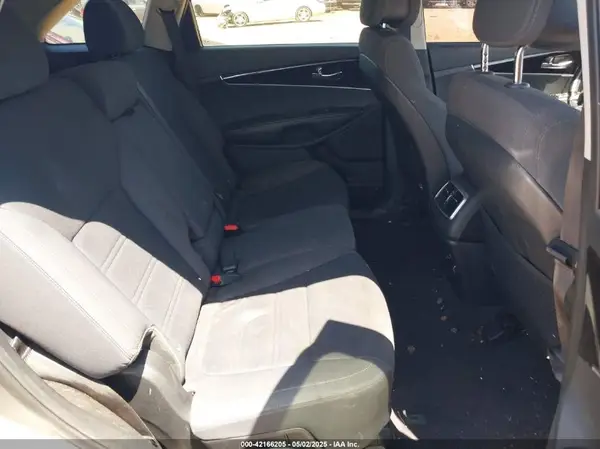 5XYPG4A32GG182721 2016 KIA SORENTO - Image 8
