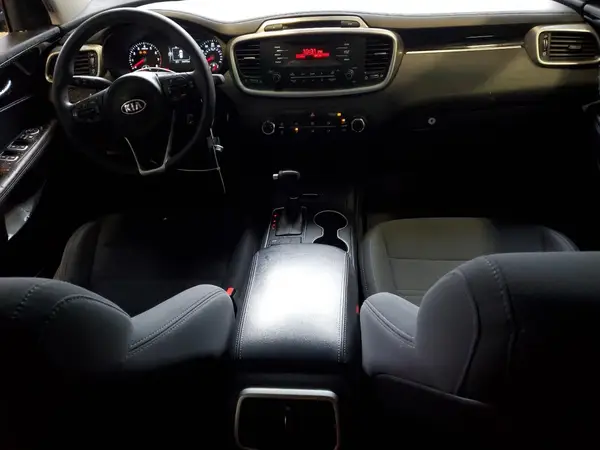5XYPG4A32GG186655 2016 KIA SORENTO - Image 8