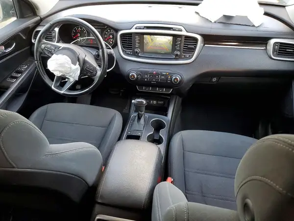 5XYPG4A32HG188908 2017 KIA SORENTO - Image 8