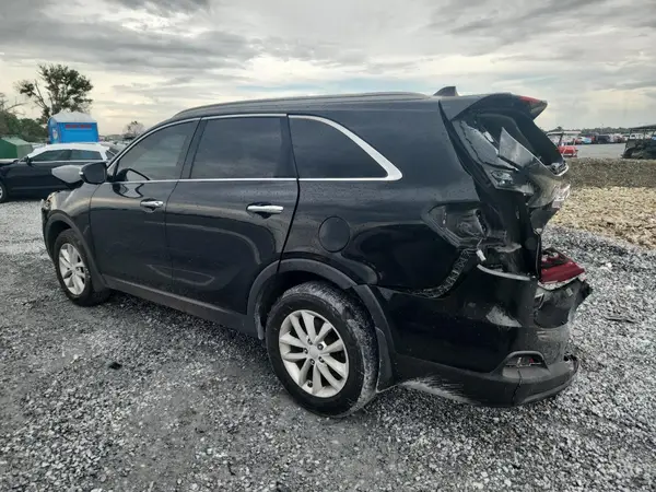 5XYPG4A32HG193798 2017 KIA SORENTO - Image 2