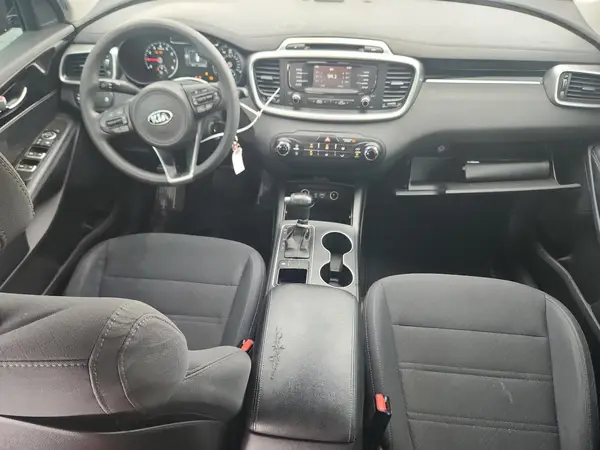 5XYPG4A32HG193798 2017 KIA SORENTO - Image 8