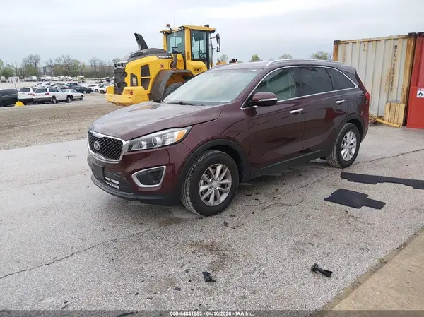 5XYPG4A32HG194711 2017 KIA SORENTO - Image 2