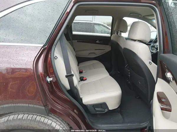 5XYPG4A32HG194711 2017 KIA SORENTO - Image 8