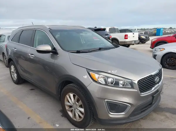 5XYPG4A32HG200698 2017 KIA SORENTO - Image 1
