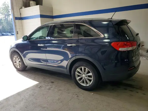 5XYPG4A32HG203035 2017 KIA SORENTO - Image 2