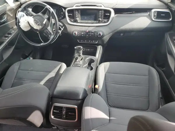 5XYPG4A32HG207604 2017 KIA SORENTO - Image 8
