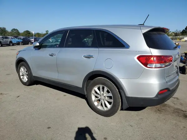 5XYPG4A32HG209272 2017 KIA SORENTO - Image 2