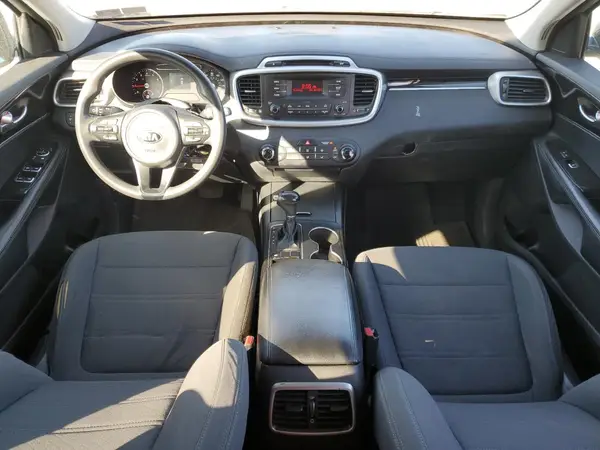 5XYPG4A32HG209272 2017 KIA SORENTO - Image 8