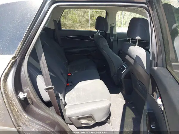 5XYPG4A32HG220515 2017 KIA SORENTO - Image 8