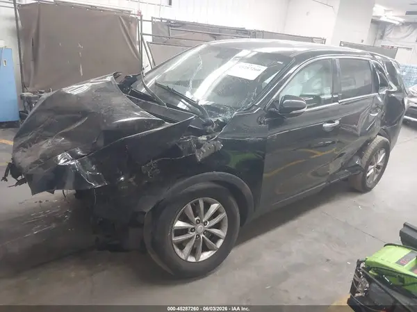 5XYPG4A32HG221213 2017 KIA SORENTO - Image 2