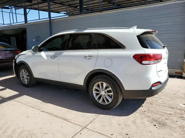5XYPG4A32HG231966 2017 KIA SORENTO - Image 2