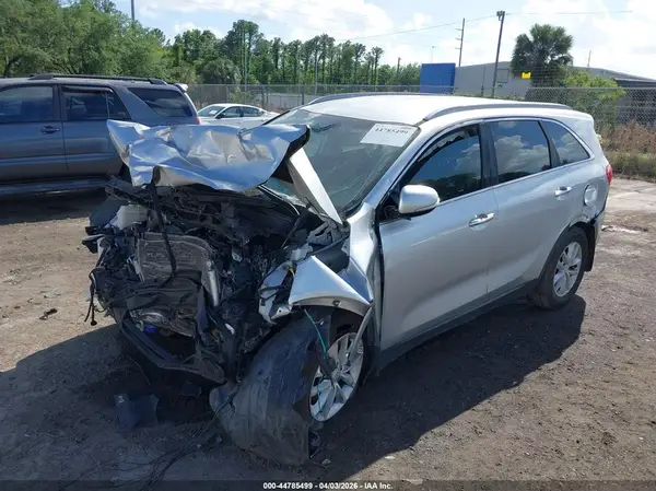 5XYPG4A32HG238089 2017 KIA SORENTO - Image 2