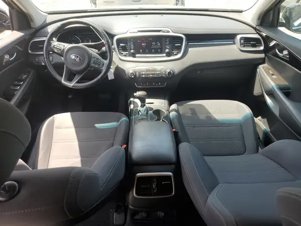 5XYPG4A32HG241560 2017 KIA SORENTO - Image 8