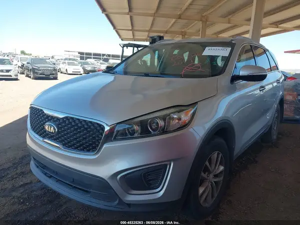 5XYPG4A32HG246922 2017 KIA SORENTO - Image 2