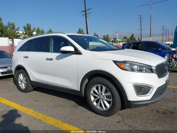 5XYPG4A32HG248895 2017 KIA SORENTO - Image 1