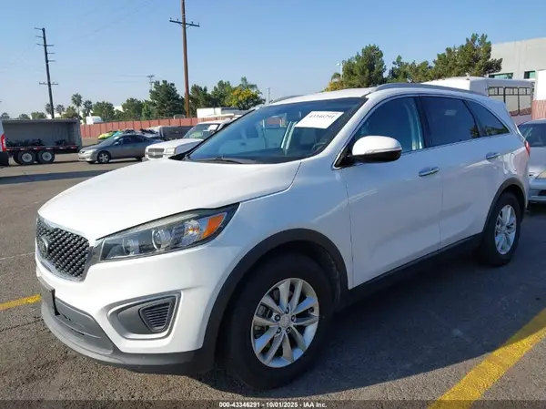 5XYPG4A32HG248895 2017 KIA SORENTO - Image 2
